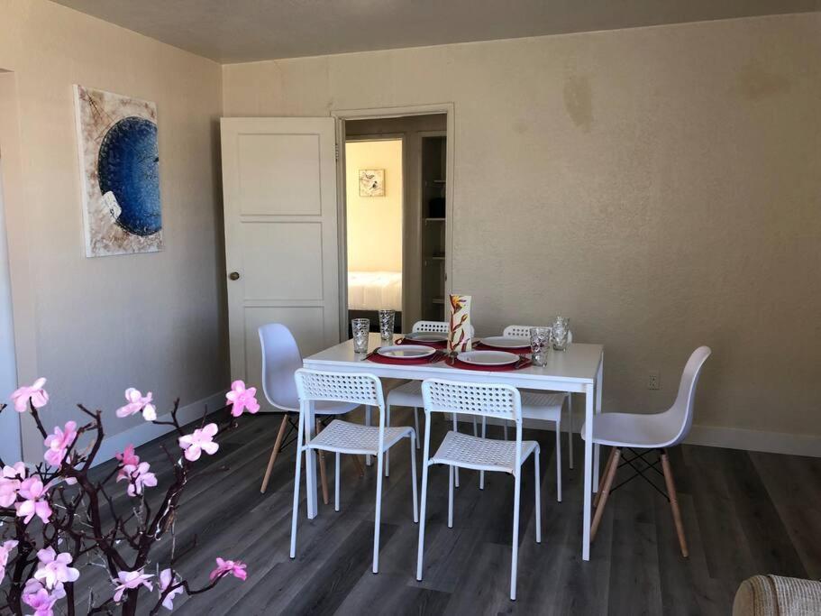 Entire Lovely 3-Bedroom Home W Yard, Parking 丘拉维斯塔 外观 照片